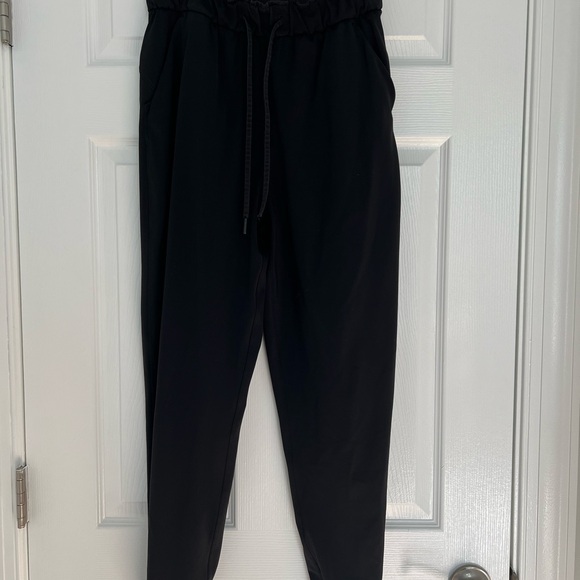 Lululemon Black Jogger Pants Drawstring Athletic Women’s Size 6 - Picture 4 of 7